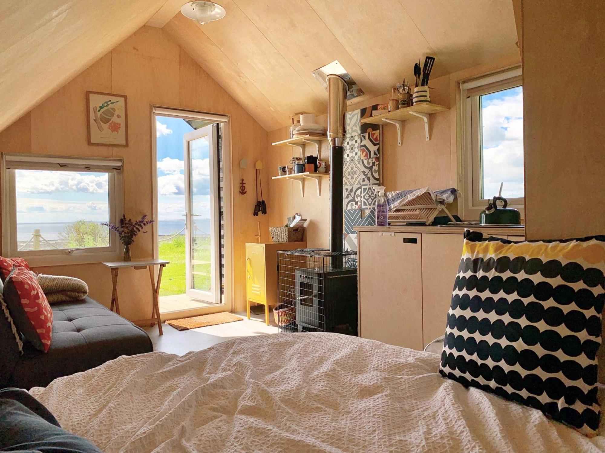 St Oswald Beach Hut 阿尔恩茅斯 外观 照片