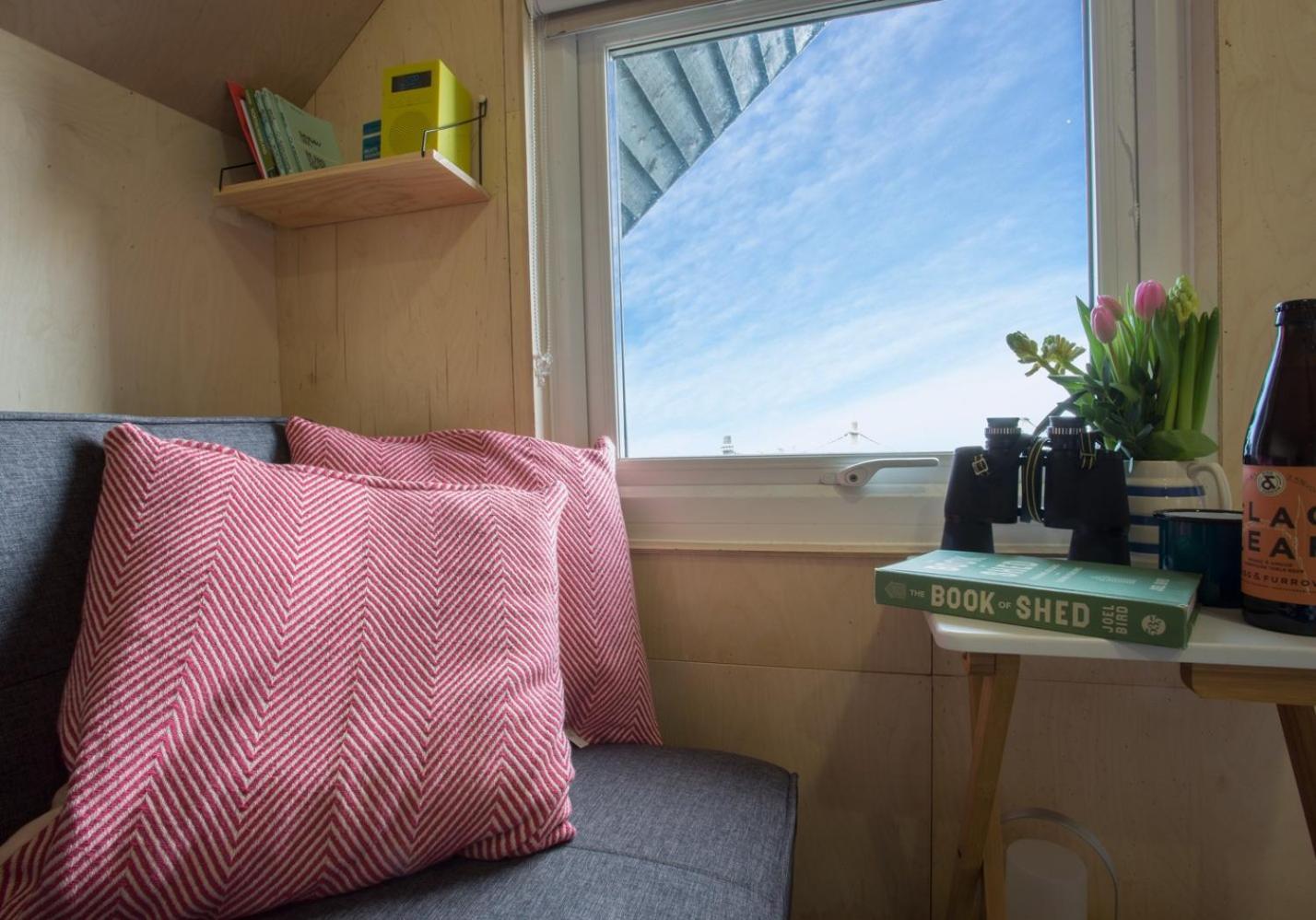 St Oswald Beach Hut 阿尔恩茅斯 外观 照片