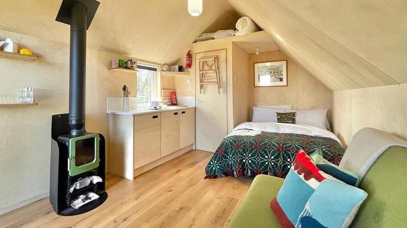 St Oswald Beach Hut 阿尔恩茅斯 外观 照片