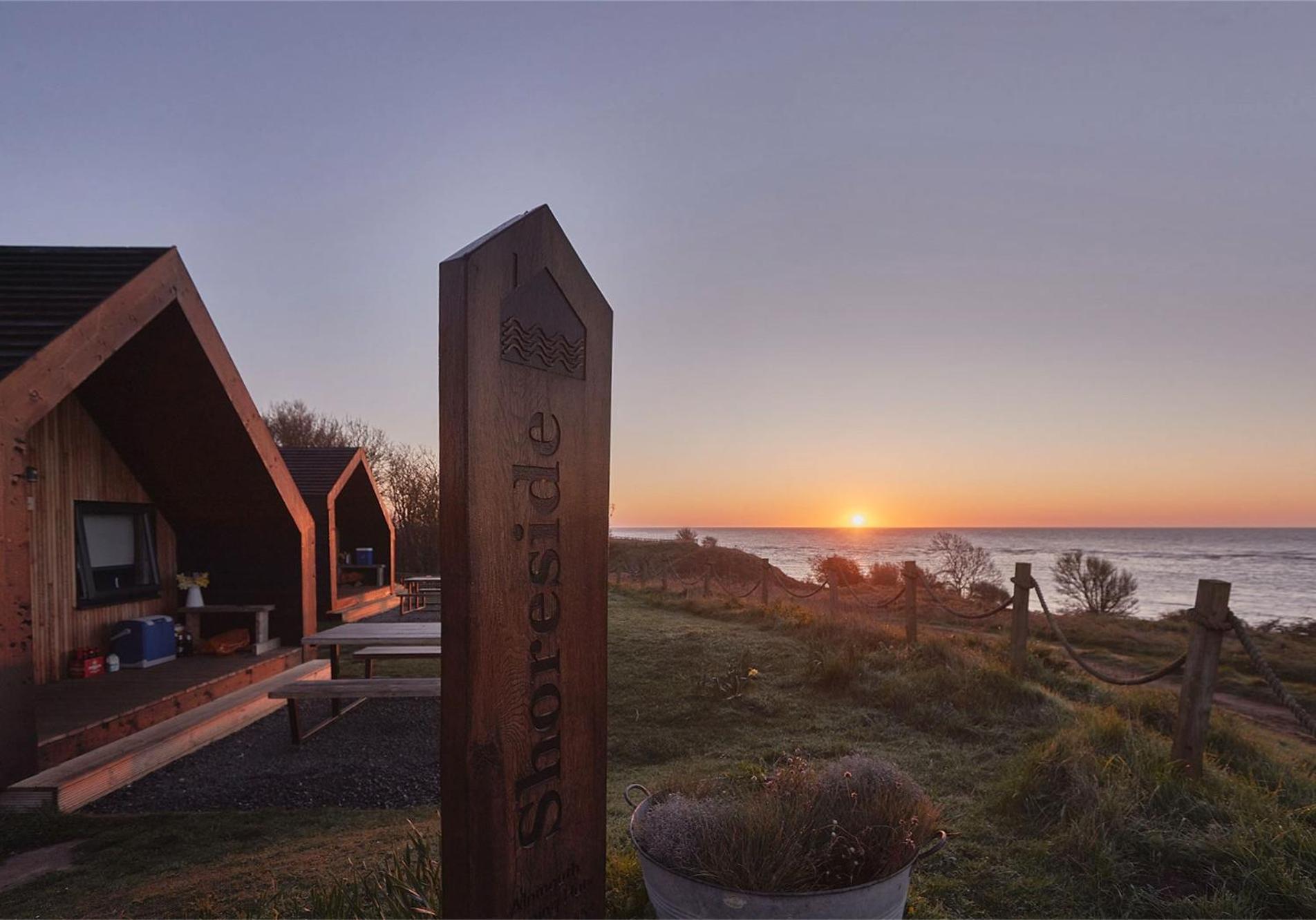 St Oswald Beach Hut 阿尔恩茅斯 外观 照片