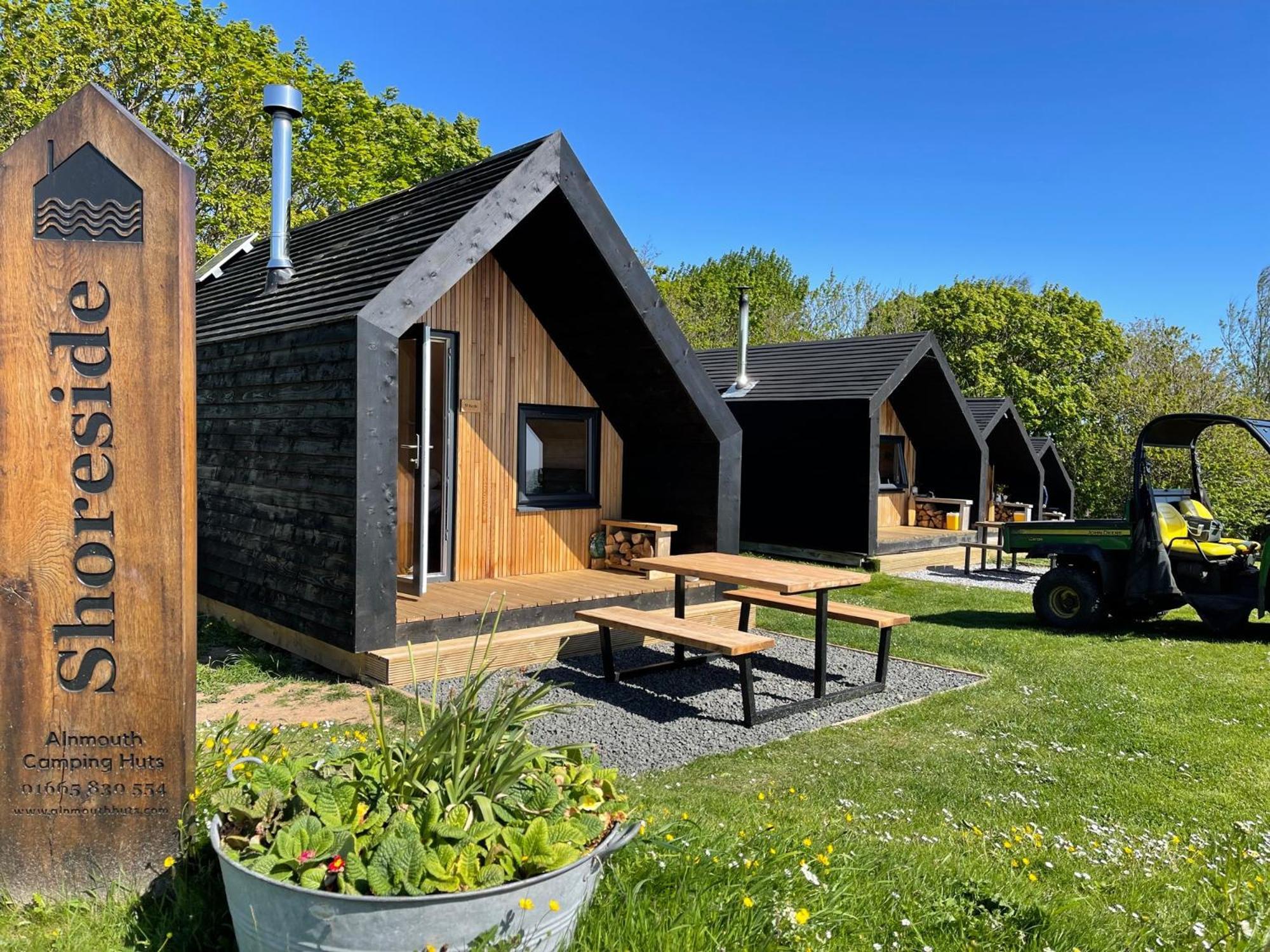 St Oswald Beach Hut 阿尔恩茅斯 外观 照片